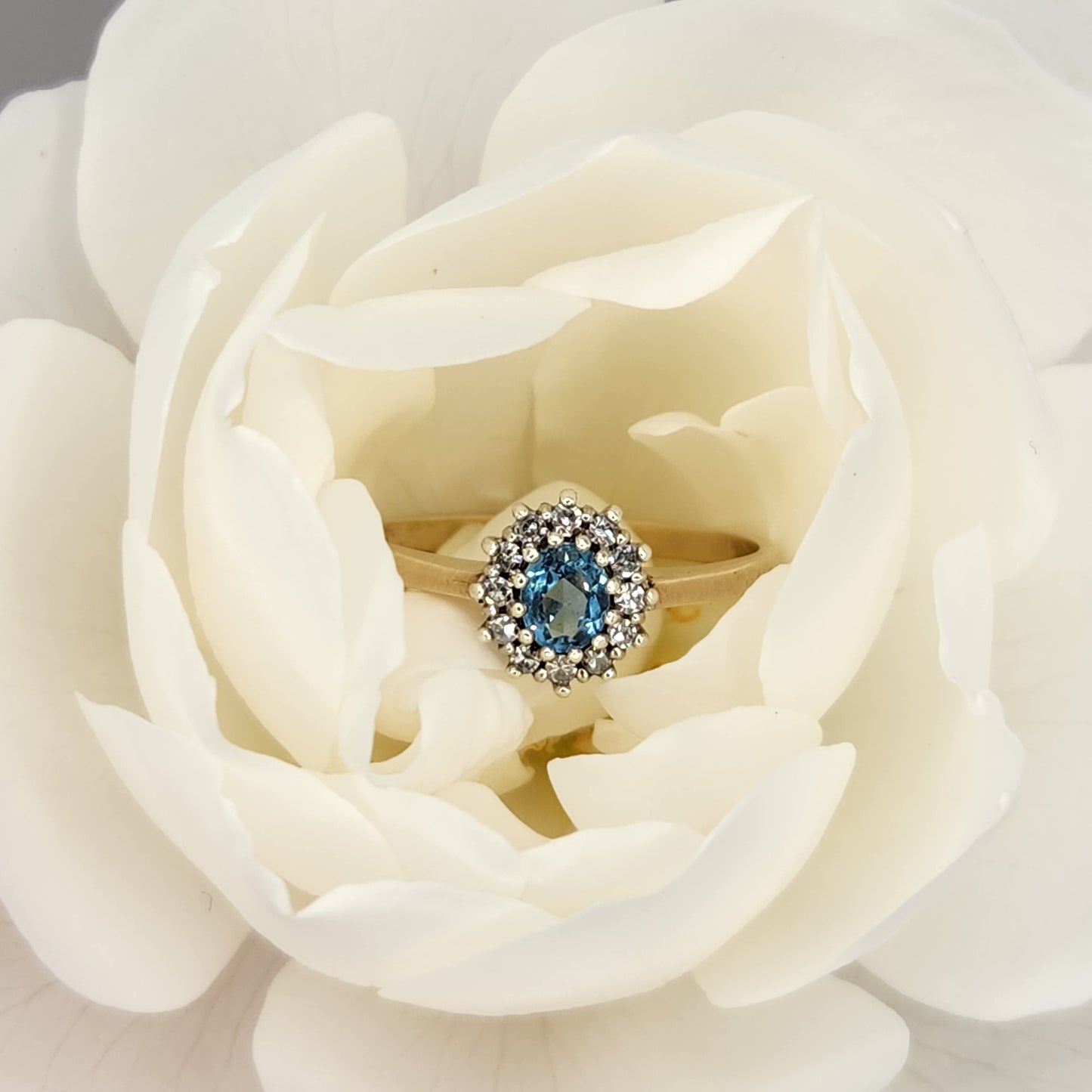 9ct Yellow Gold Topaz & Diamond Cluster Ring