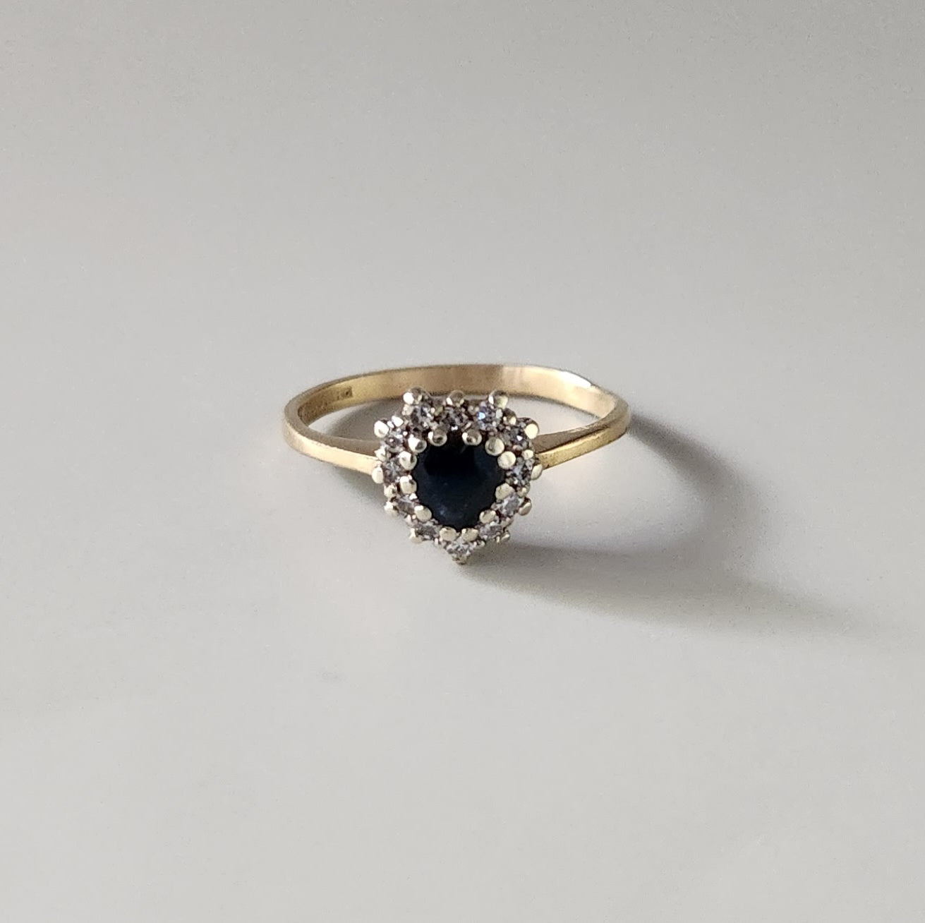 9ct Yellow Gold Sapphire Heart Diamond Ring