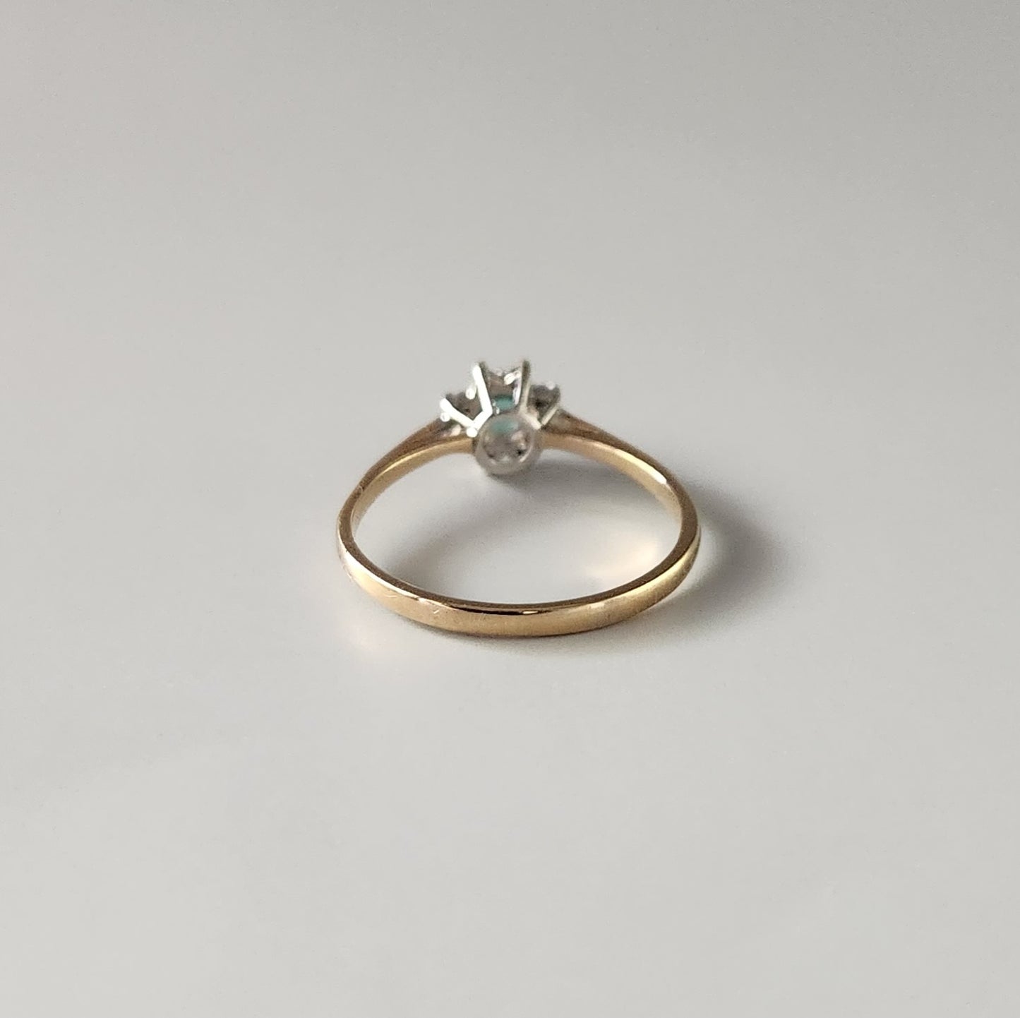 9ct Yellow Gold Diamond & Emerald Cluster Ring