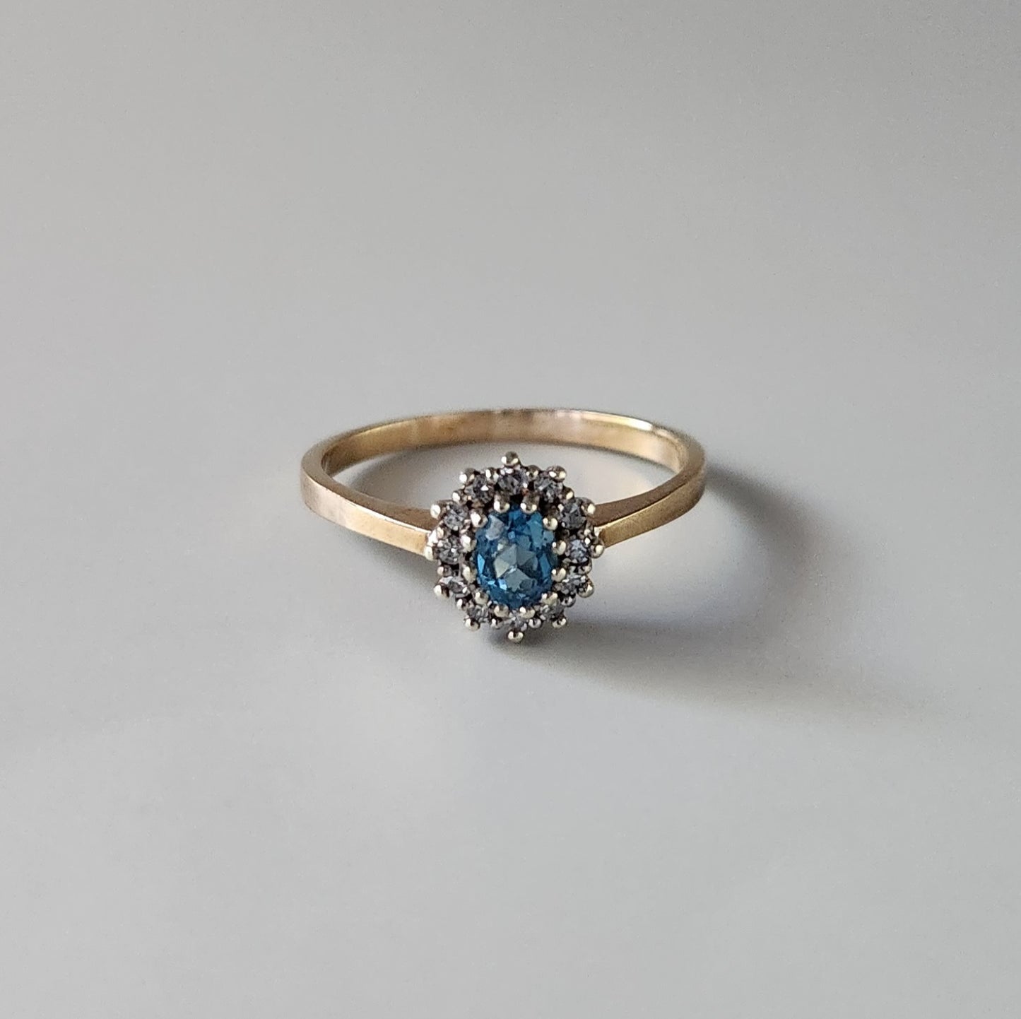 9ct Yellow Gold Topaz & Diamond Cluster Ring