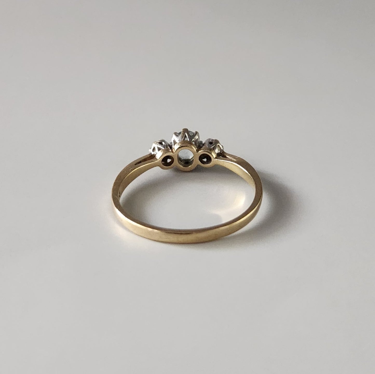 9ct Yellow Gold Aquamarine & Diamond Ring