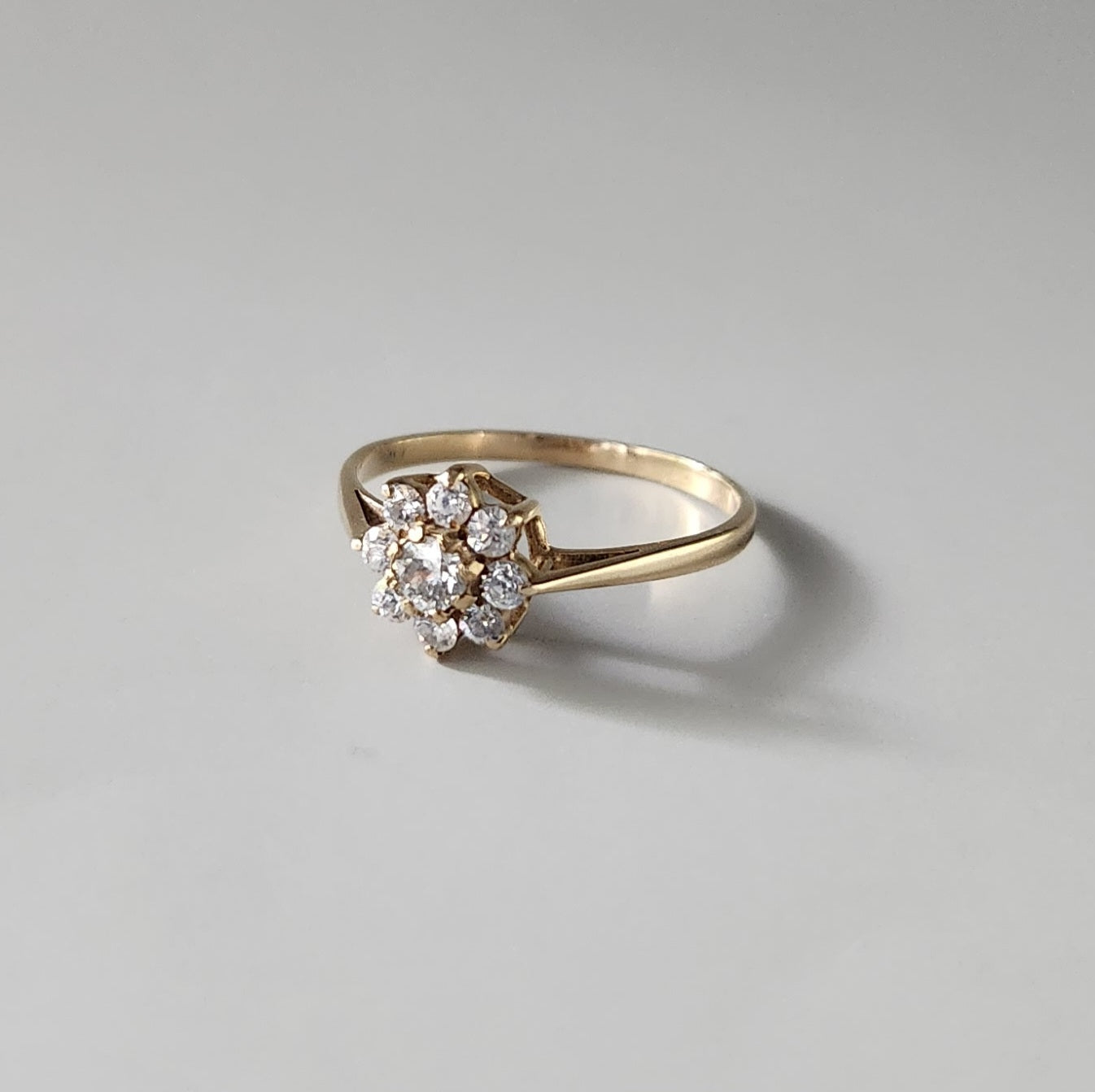 9ct Yellow Gold Diamond Cluster Ring