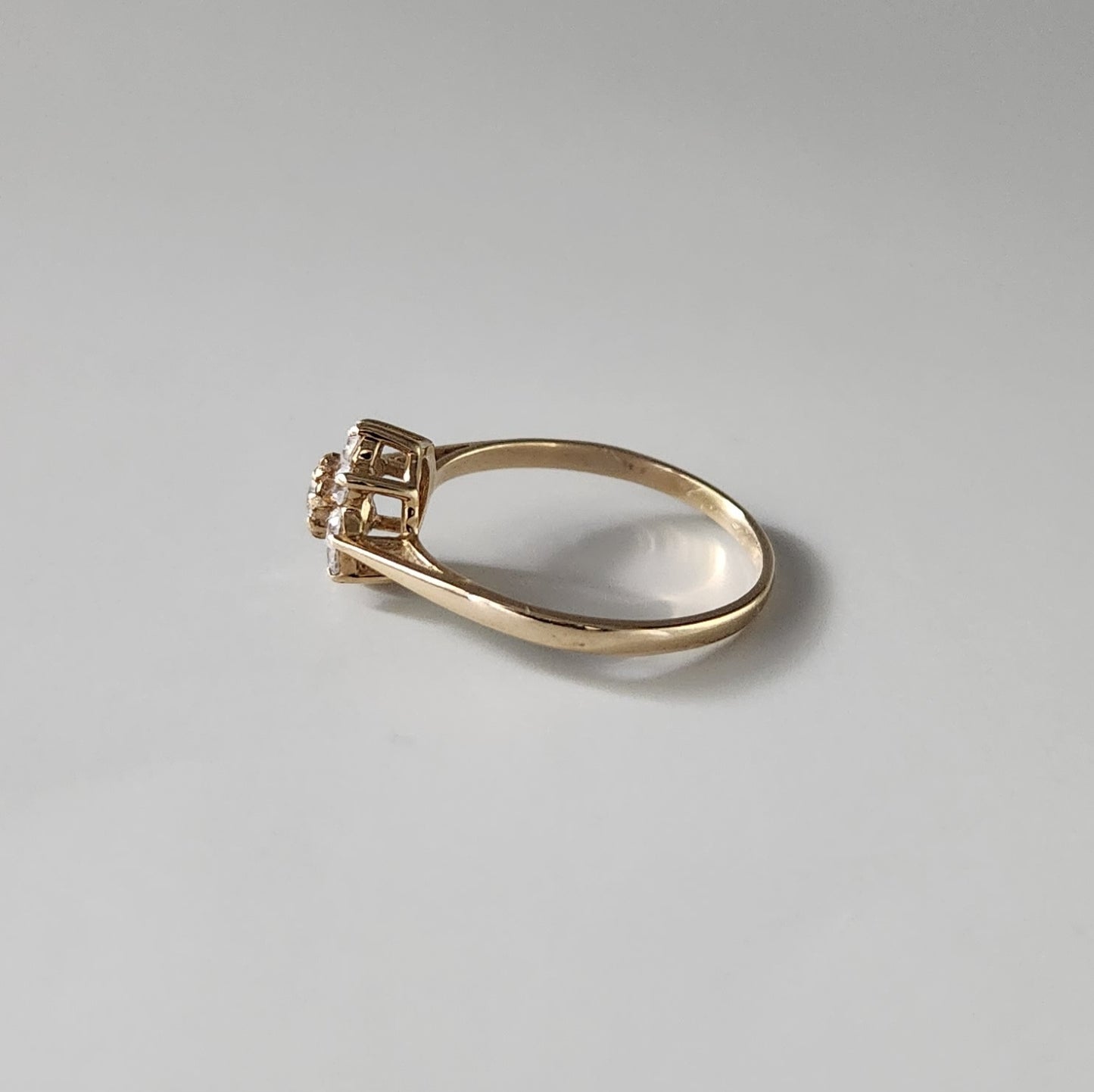 9ct Yellow Gold Diamond Cluster Ring