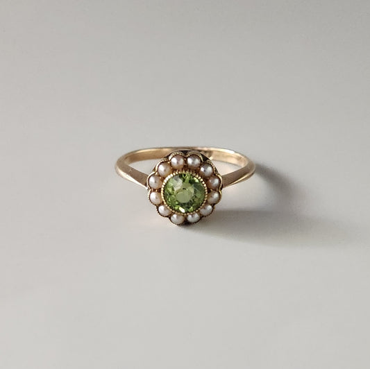 9ct Yellow Gold Peridot & Seed Pearl Cluster Ring