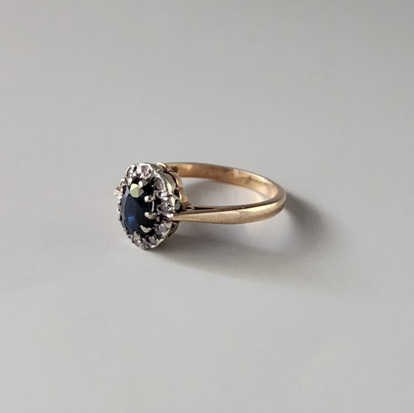 9ct Yellow Gold Sapphire & Diamond Cluster Ring