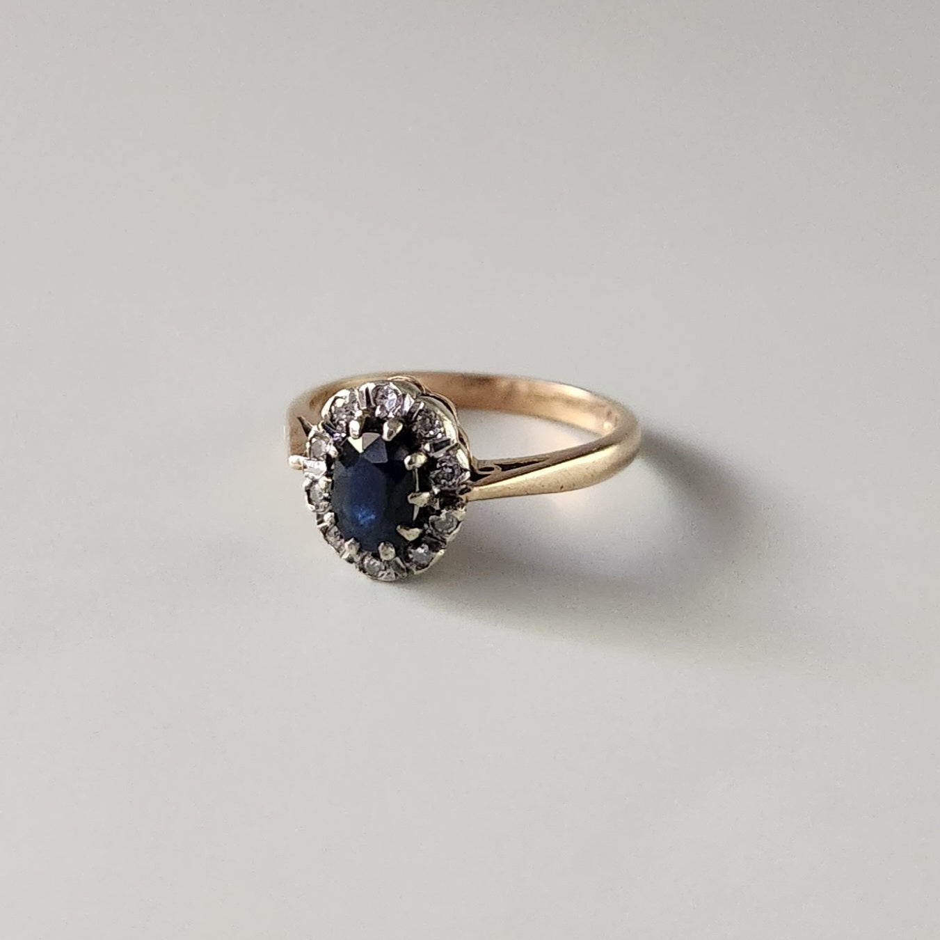 9ct Yellow Gold Sapphire & Diamond Cluster Ring