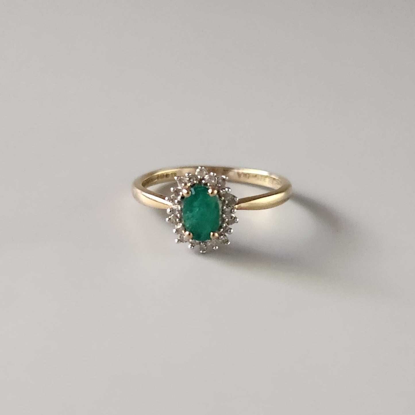 9ct Yellow Gold Emerald & Diamond Cluster Ring