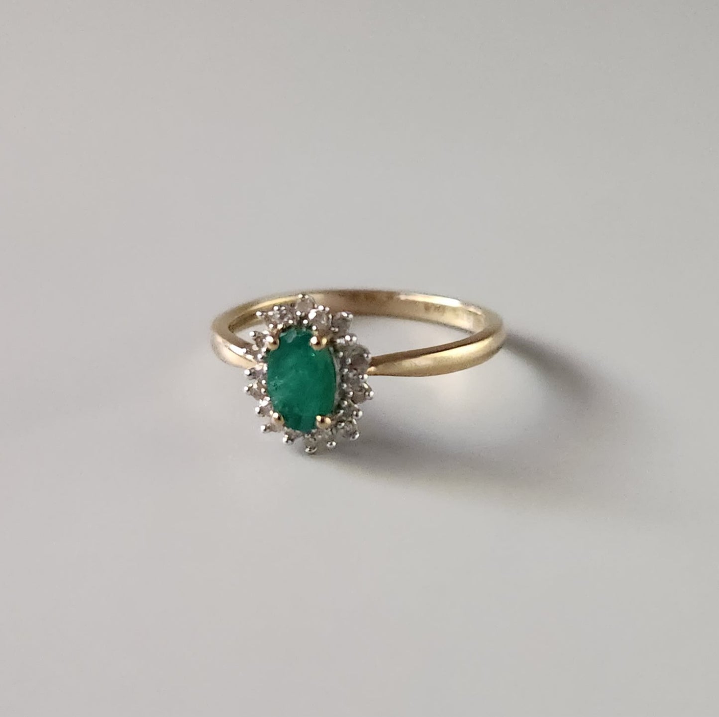9ct Yellow Gold Emerald & Diamond Cluster Ring