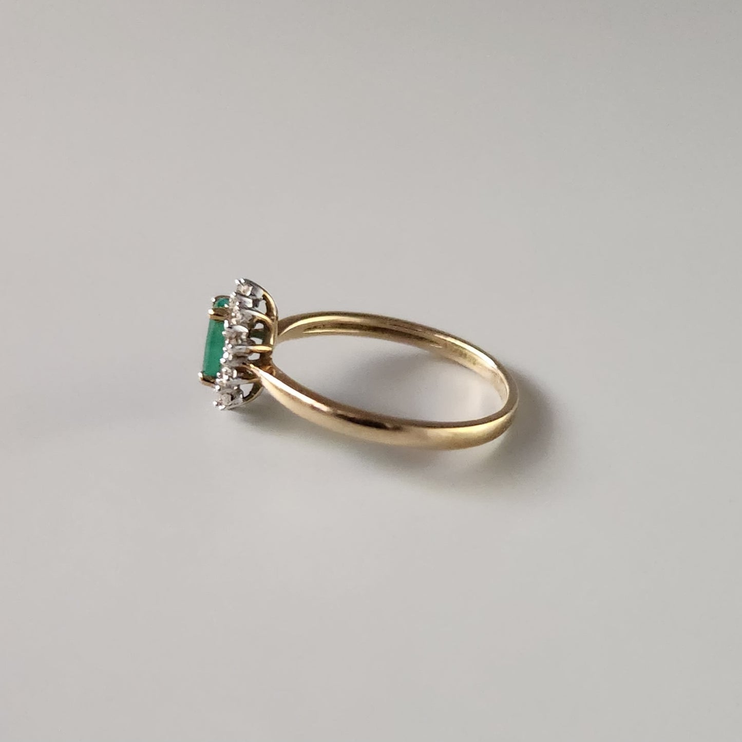 9ct Yellow Gold Emerald & Diamond Cluster Ring