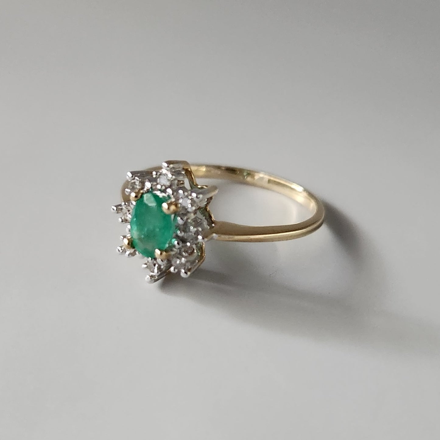 9ct Yellow Gold Emerald & Diamond Cluster Ring