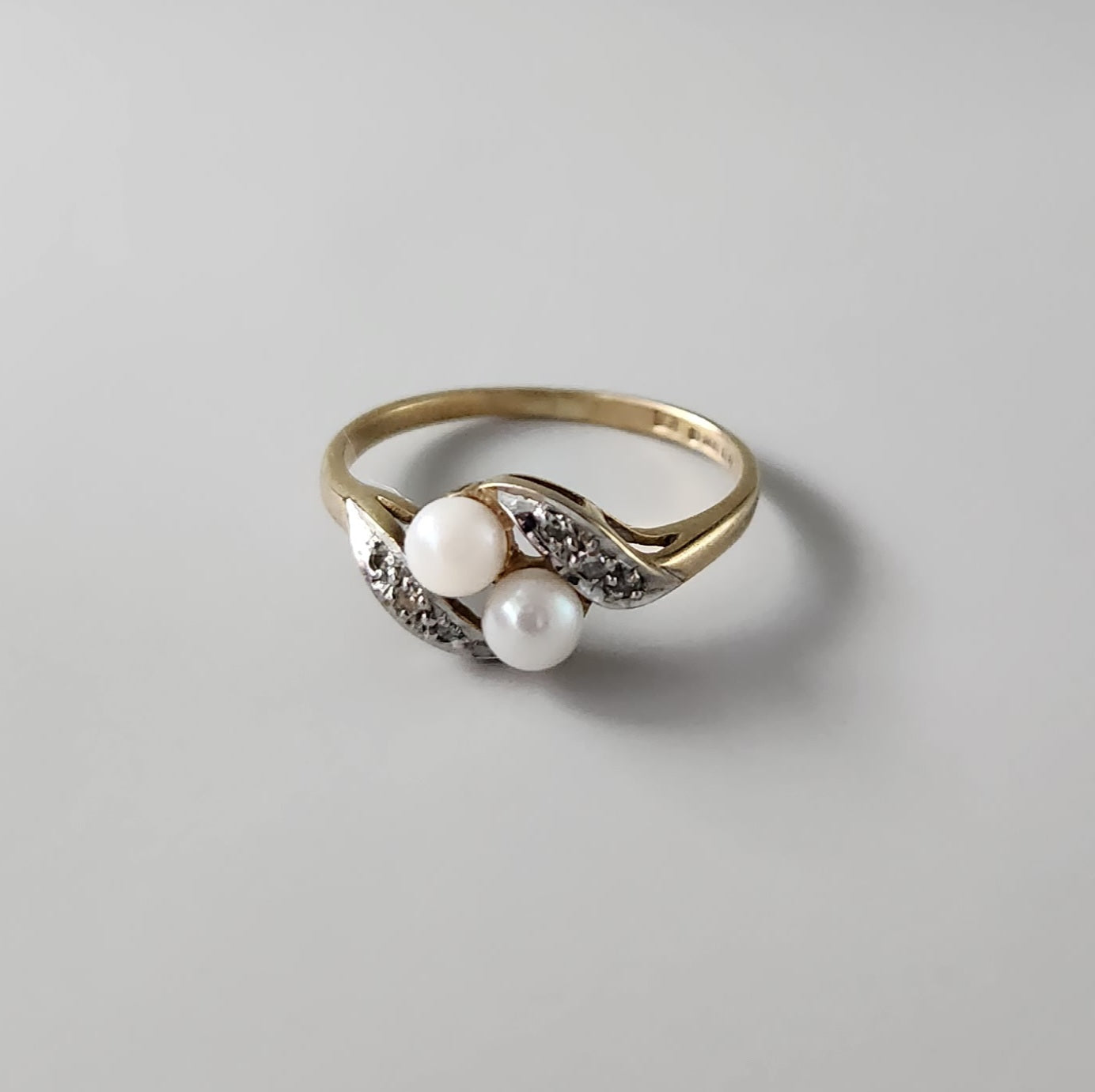 9ct Yellow Gold Pearl & Diamond Ring