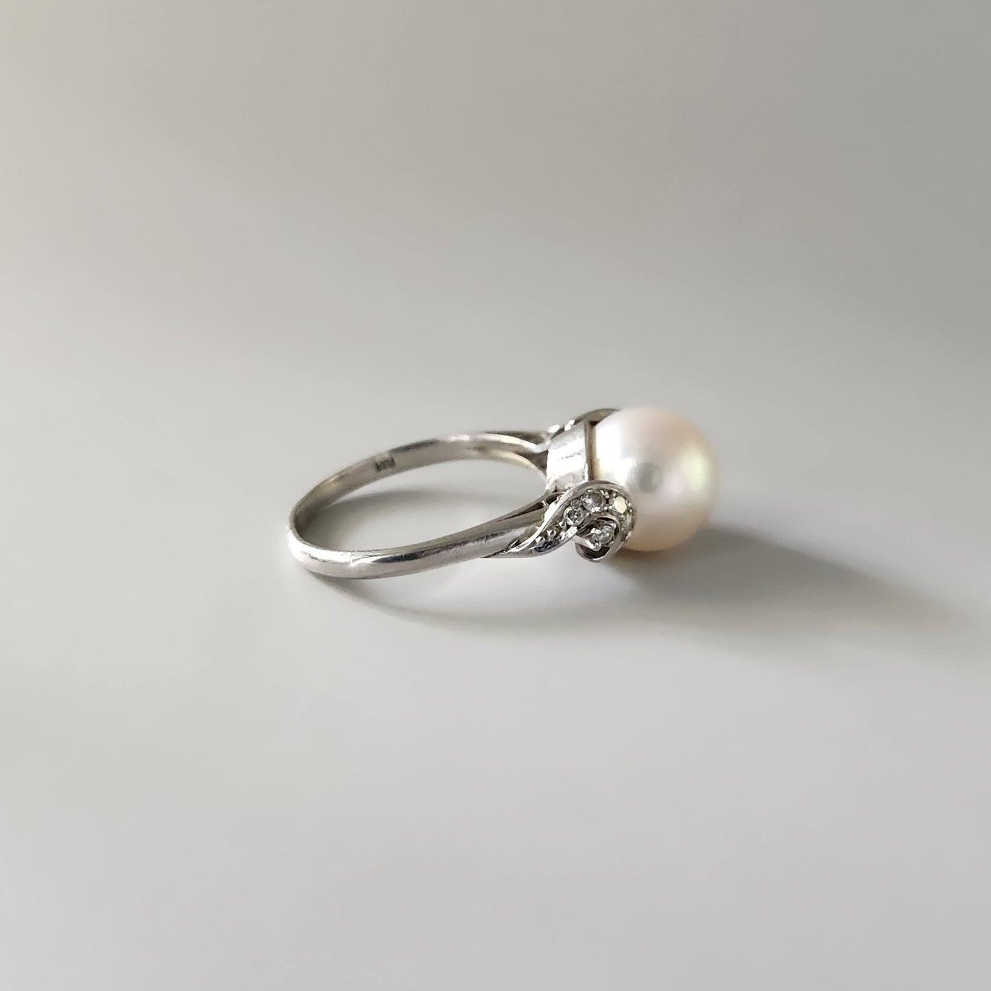 Platinum South Sea Pearl & Diamond Ring