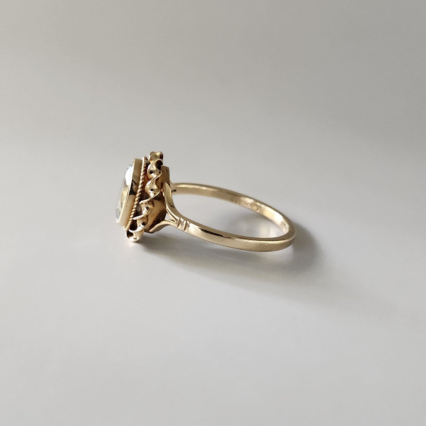 9ct Yellow Gold Aquamarine Filigree Ring