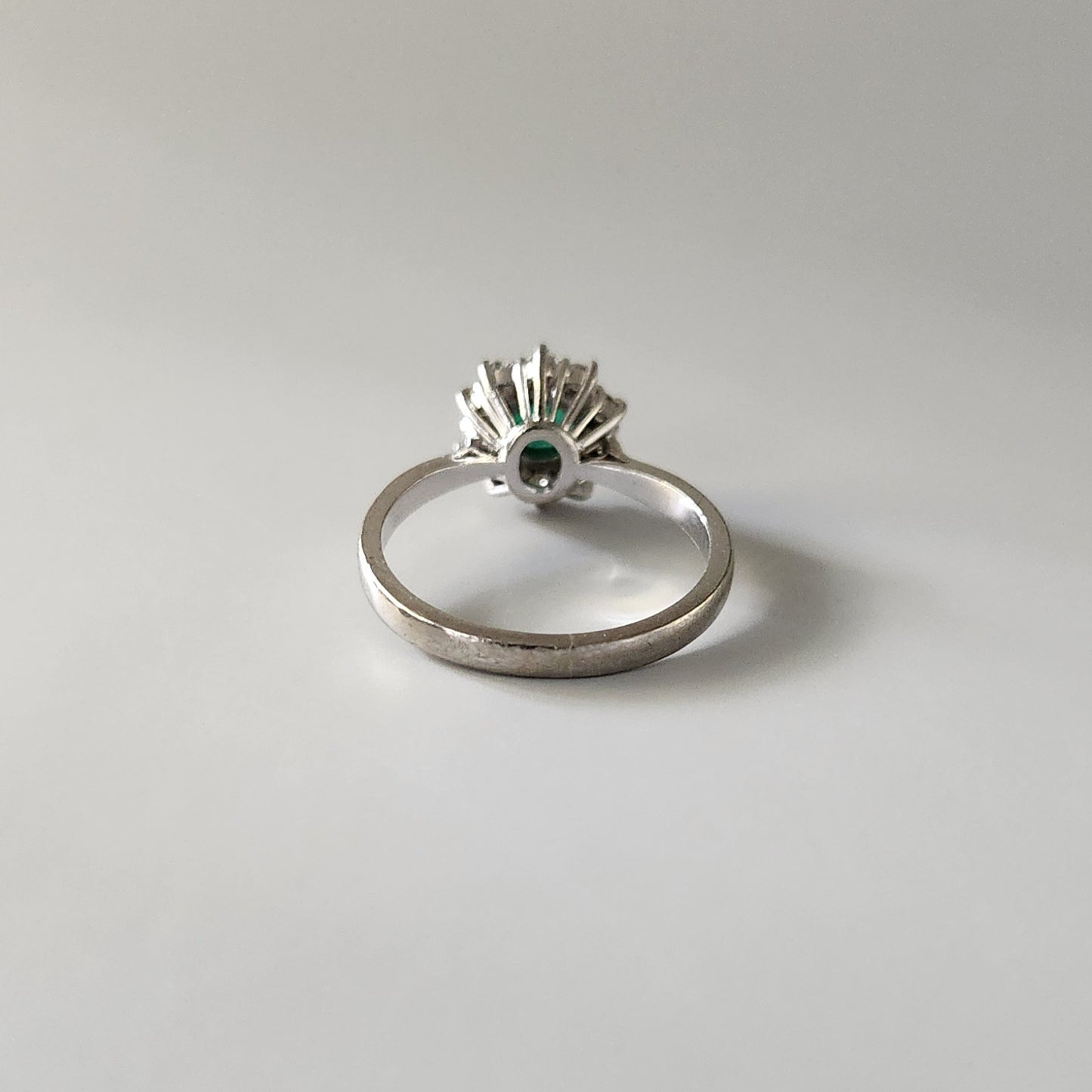 18ct White Gold Emerald & Diamond Cluster Ring