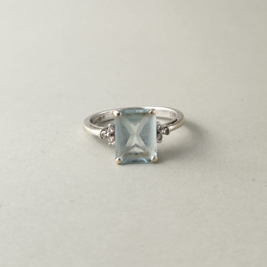 9ct White Gold Emerald-Cut Aquamarine Ring