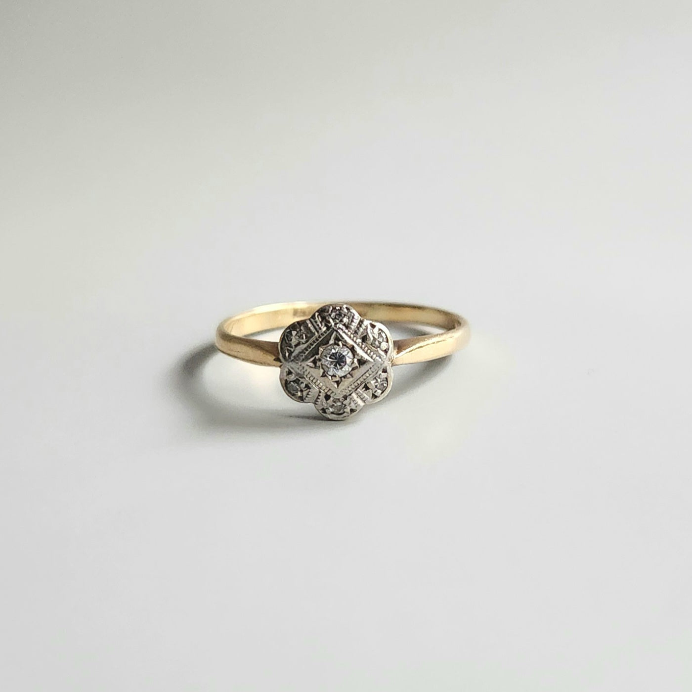 18ct Edwardian Yellow Gold Diamond Daisy Cluster Ring