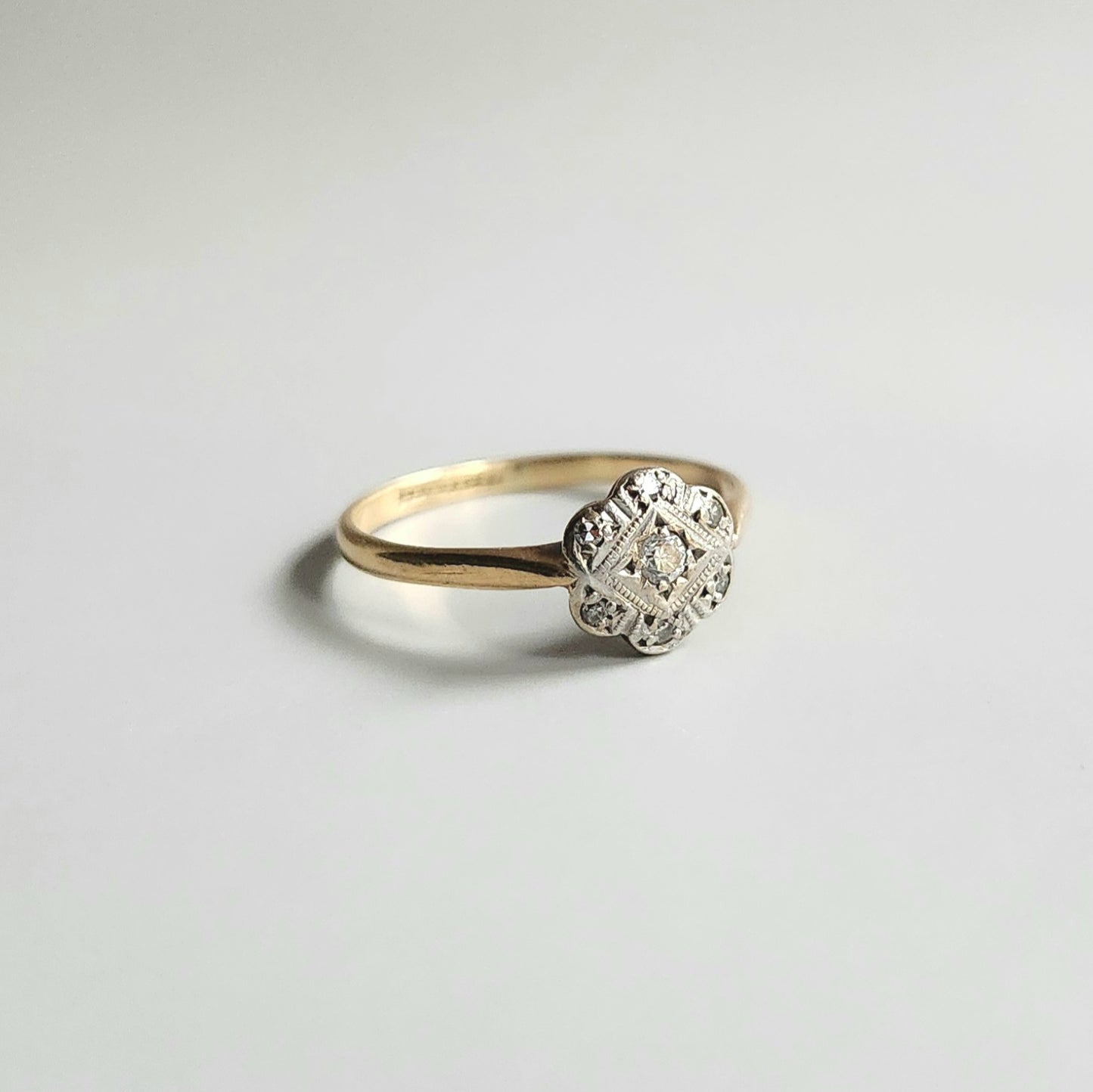 18ct Edwardian Yellow Gold Diamond Daisy Cluster Ring