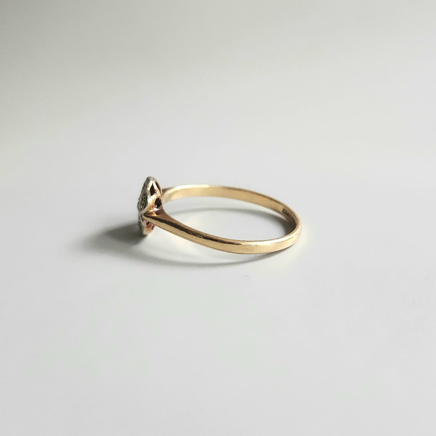 18ct Edwardian Yellow Gold Diamond Daisy Cluster Ring