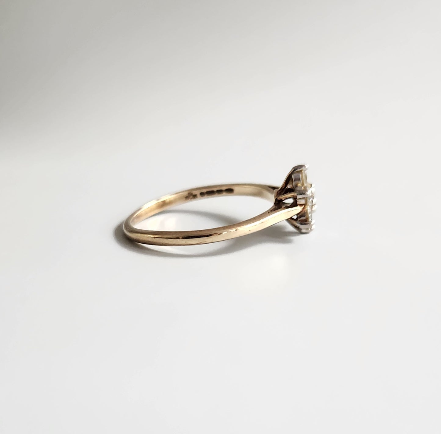 9ct Yellow Gold Diamond Daisy Cluster Ring