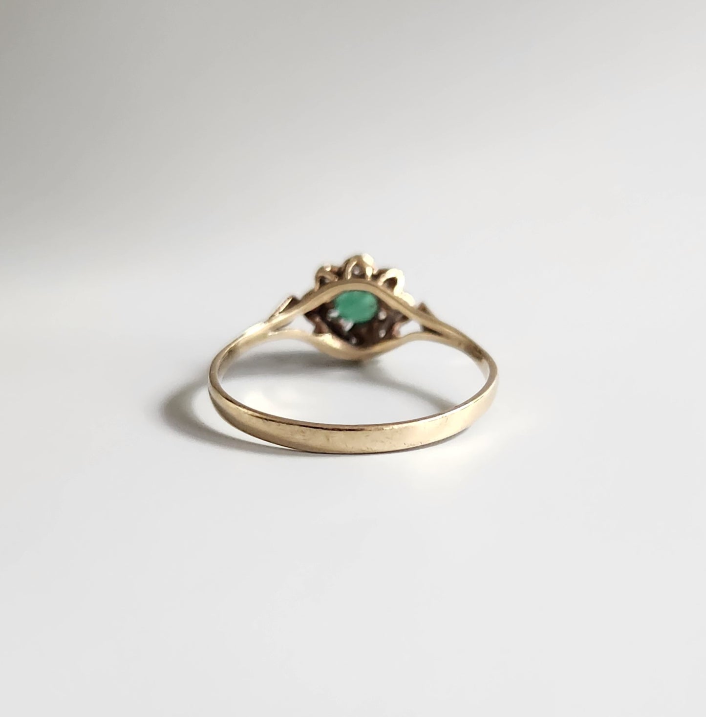9ct Yellow Gold Diamond & Emerald Cluster Ring