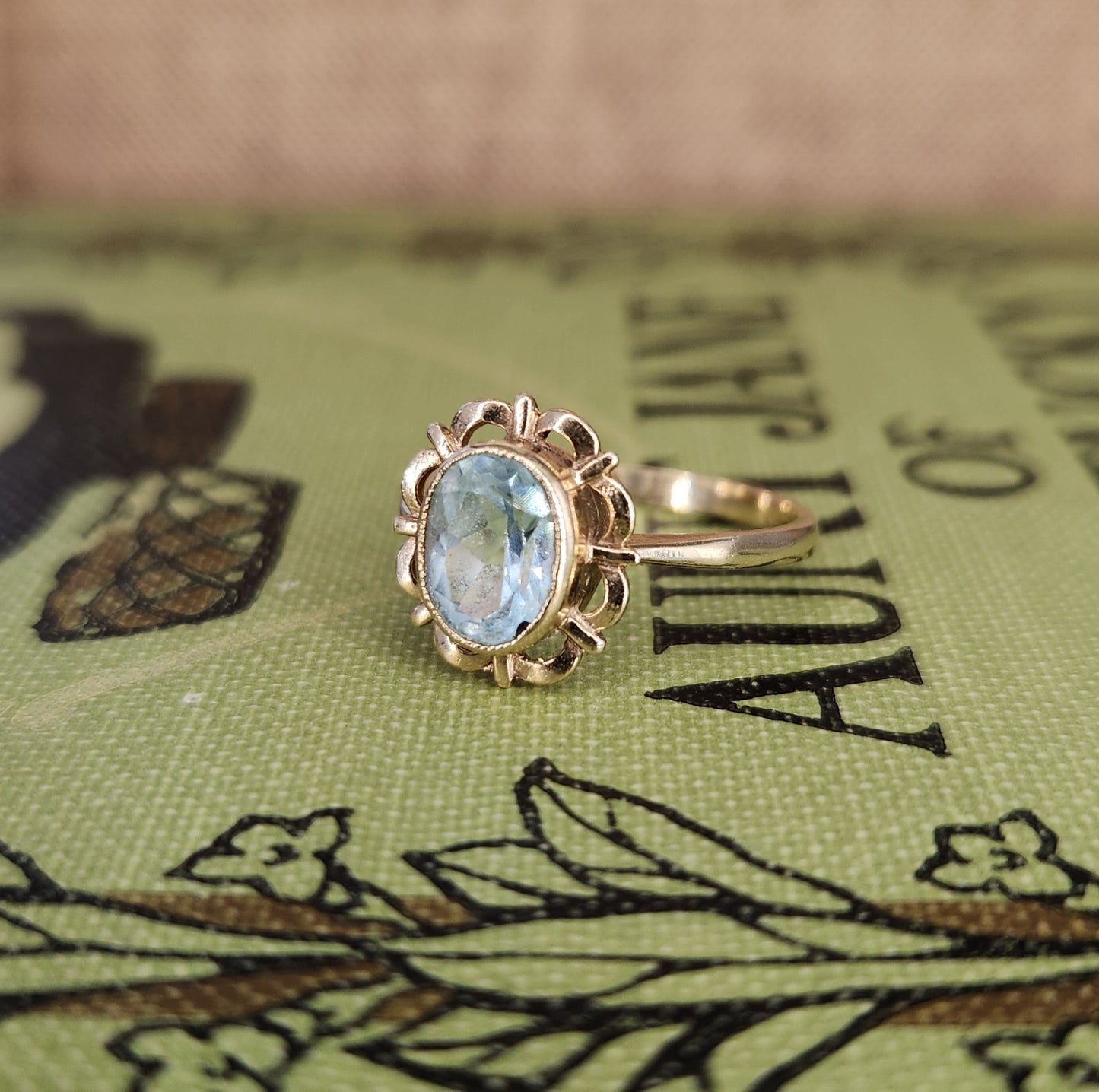 9ct Yellow Gold Aquamarine Filigree Ring