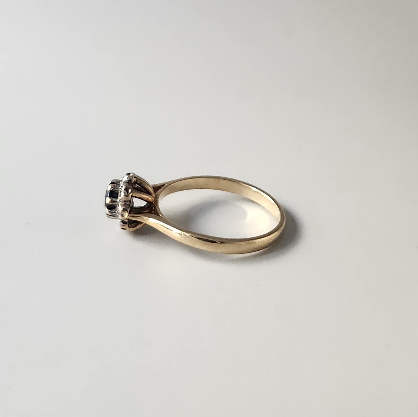 9ct Yellow Gold Sapphire & Diamond Flower Cluster Ring