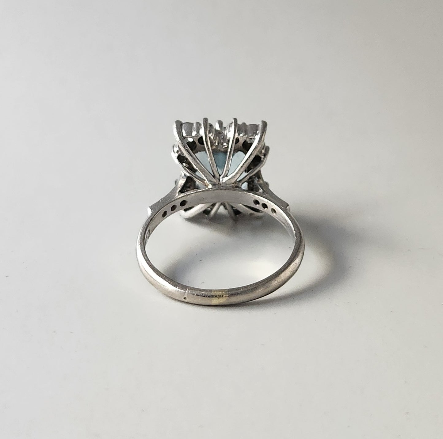 18ct White Gold Vintage 4 Carat Emerald Cut Aquamarine & Diamond Ring