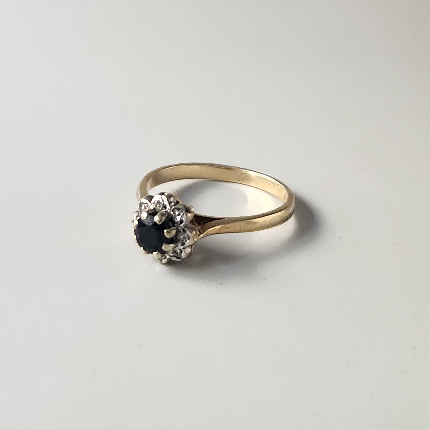 9ct Yellow Gold Sapphire & Diamond Flower Cluster Ring