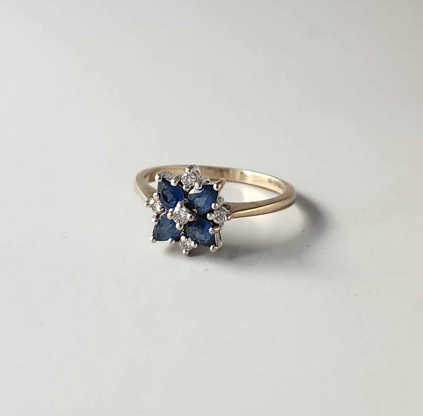 9ct Yellow Gold Sapphire & Diamond Cluster Ring